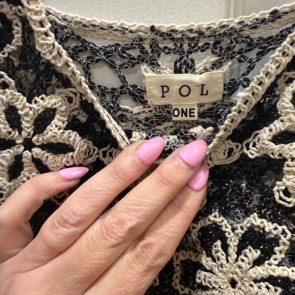 Anthropologie POL 100% Cotton Black and Cream Floral Crochet Crop Top